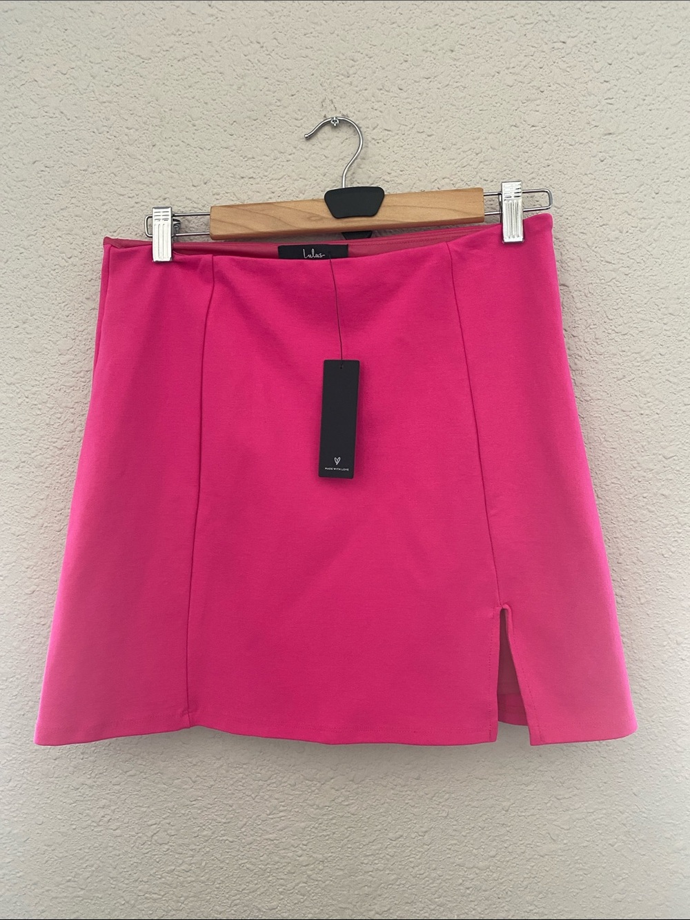 NWT Lulu's Hot Pink Mini Skirt with Side Slit - Picture 2 of 5